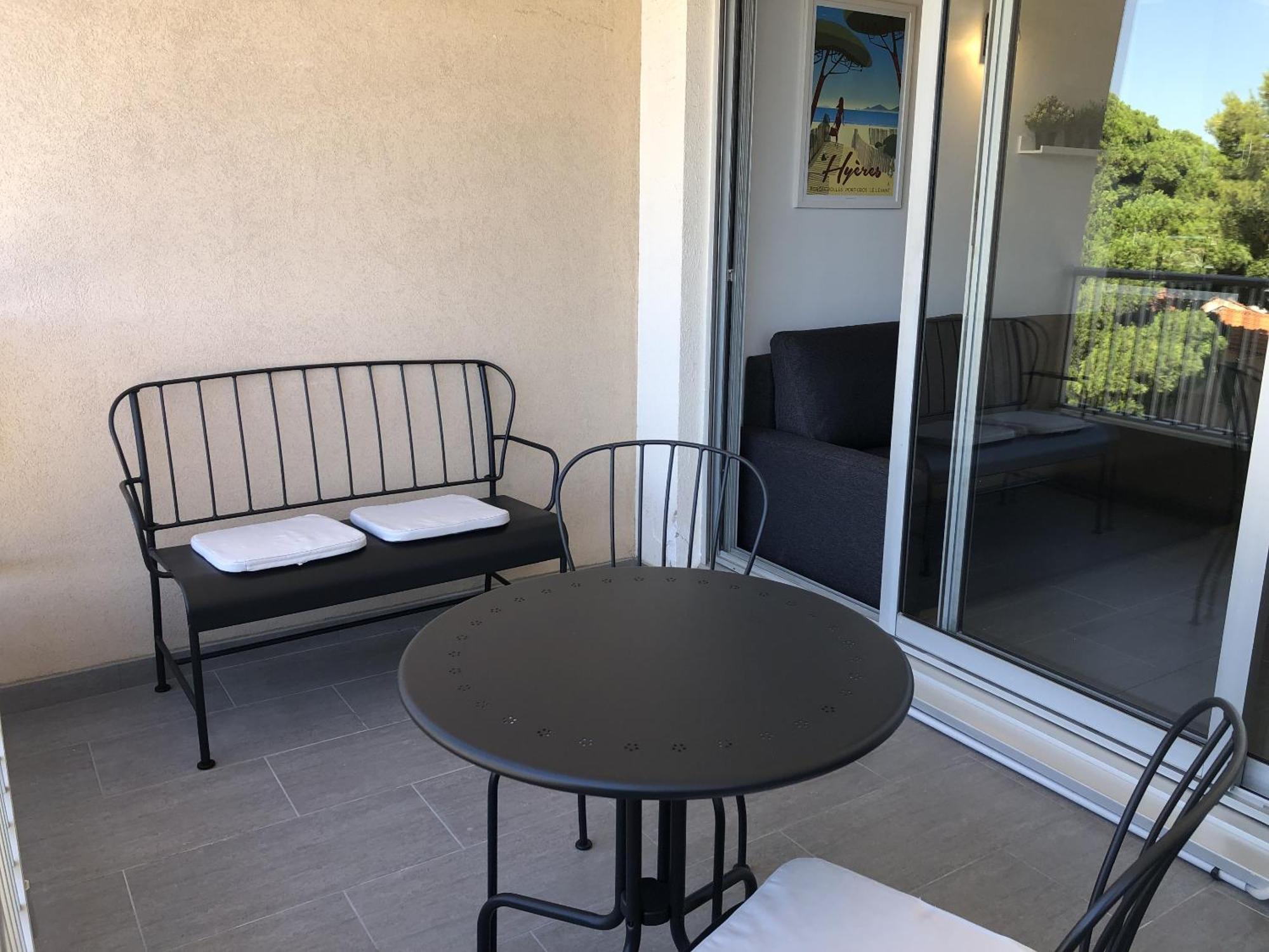Holidays Hyères Habitación foto